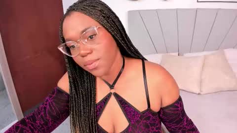 makena online show from February 19, 3:46 am