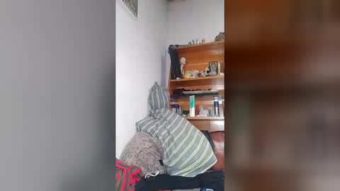 makimorningstar online show from March 31, 7:25 pm