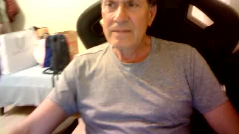 Snapshot of makis8989 chatting on May 26, 5:53 pm makis8989 online show from May 26, 5:53 pm