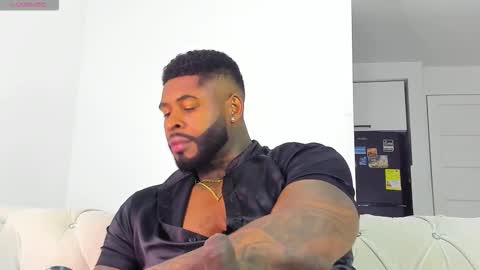 Makonnen online show from December 5, 3:26 am