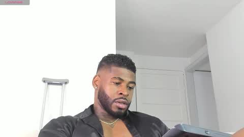 Snapshot of makonneen chatting on June 6, 10:25 pm Makonnen online show from June 6, 10:25 pm