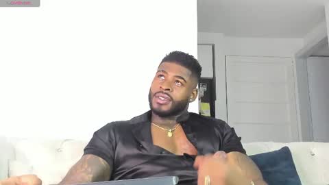 Snapshot of makonneen chatting on June 13, 1:58 am Makonnen online show from June 13, 1:58 am