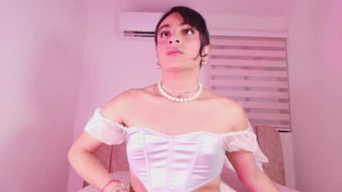Snapshot of malaia_thompson_ chatting on June 6, 11:59 am malaia thompson online show from June 6, 11:59 am