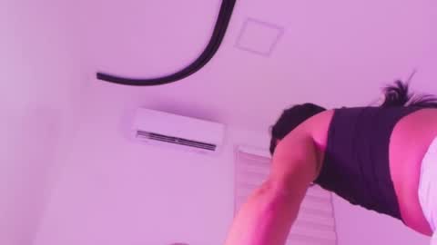 Snapshot of malaia_thompson_ chatting on June 9, 11:55 am malaia thompson online show from June 9, 11:55 am