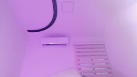 Snapshot of malaia_thompson_ chatting on June 24, 11:53 am malaia thompson online show from June 24, 11:53 am