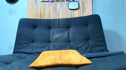 Snapshot of malcompierce chatting on September 23, 3:09 am Malcom online show from September 23, 3:09 am