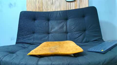 Snapshot of malcompierce chatting on November 12, 1:50 am Malcom online show from November 12, 1:50 am