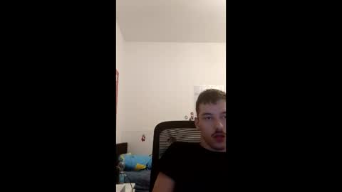 Snapshot of male20y chatting on March 13, 11:22 pm male20y online show from March 13, 11:22 pm