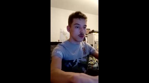 Snapshot of male20y chatting on April 19, 8:55 pm male20y online show from April 19, 8:55 pm