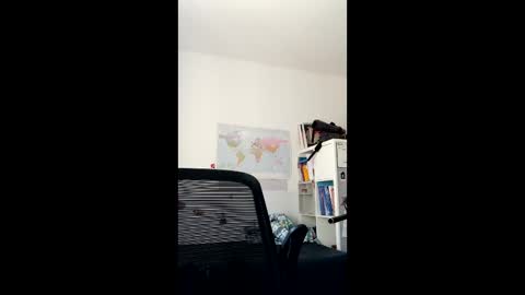 Snapshot of male20y chatting on April 23, 9:30 am male20y online show from April 23, 9:30 am