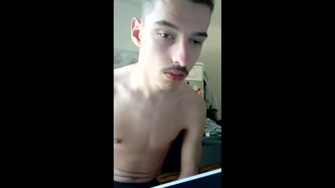 Snapshot of male20y chatting on May 2, 11:48 am male20y online show from May 2, 11:48 am