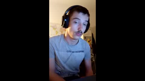 Snapshot of male20y chatting on May 5, 9:56 pm male20y online show from May 5, 9:56 pm