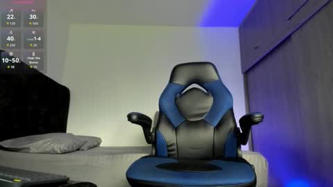 Snapshot of male_pussy chatting on October 24, 6:15 pm ADAM online show from October 24, 6:15 pm