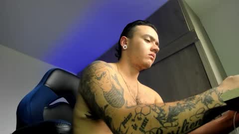 Snapshot of male_pussy chatting on October 30, 6:08 pm ADAM online show from October 30, 6:08 pm