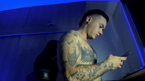 Snapshot of male_pussy chatting on November 22, 4:55 am ADAM online show from November 22, 4:55 am