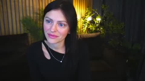 Snapshot of maleficentcrown chatting on November 3, 8:26 am maleficentcrown online show from November 3, 8:26 am