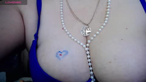 Snapshot of maleficentgold chatting on March 5, 10:55 am Madlen online show from March 5, 10:55 am