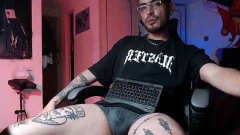 malek_xarx online show from March 18, 4:37 am