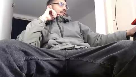 malek_xarx online show from July 1, 4:47 am
