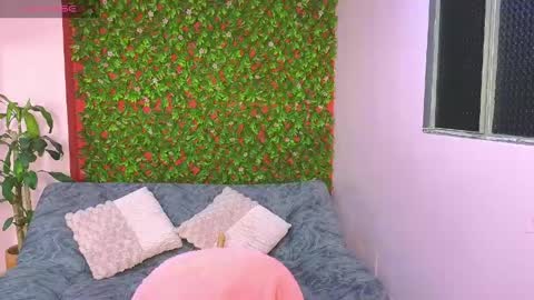 Snapshot of malen_fitnessmilf chatting on April 27, 12:03 pm malen_fitnessmilf online show from April 27, 12:03 pm