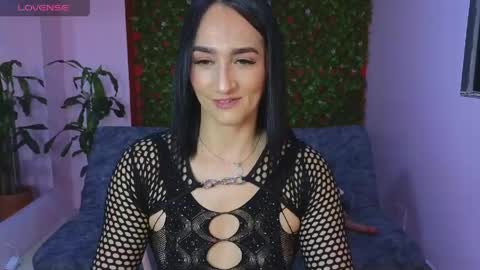 Snapshot of malen_fitnessmilf chatting on May 13, 7:33 pm malen_fitnessmilf online show from May 13, 7:33 pm