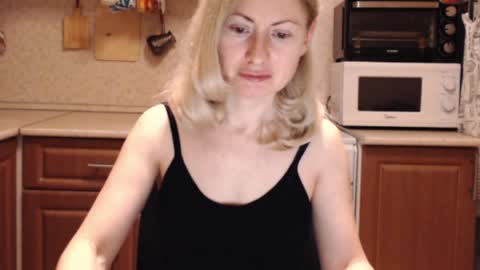 Snapshot of malenamila chatting on April 18, 9:26 pm Malena online show from April 18, 9:26 pm