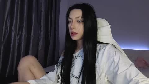 Snapshot of malenkiykamen chatting on January 10, 11:01 am piu online show from January 10, 11:01 am