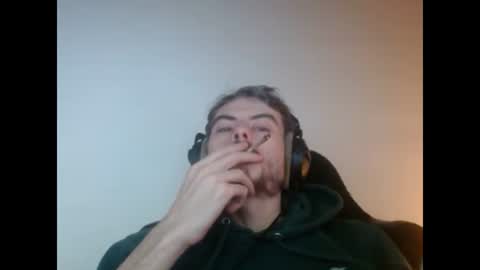 Snapshot of malenpc chatting on November 3, 7:15 pm malenpc online show from November 3, 7:15 pm