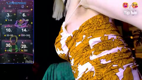 Mischelle online show from October 4, 6:17 pm