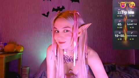 Mischelle online show from October 31, 3:29 am