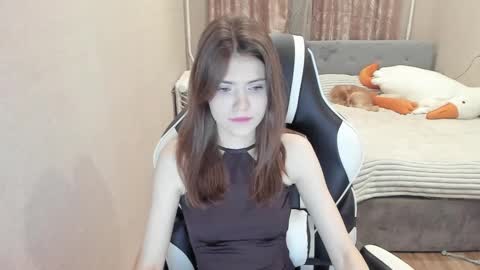 Snapshot of malia__hale chatting on December 30, 12:22 am Malia online show from December 30, 12:22 am
