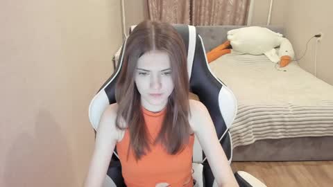 Snapshot of malia__hale chatting on February 26, 2:15 am Malia online show from February 26, 2:15 am