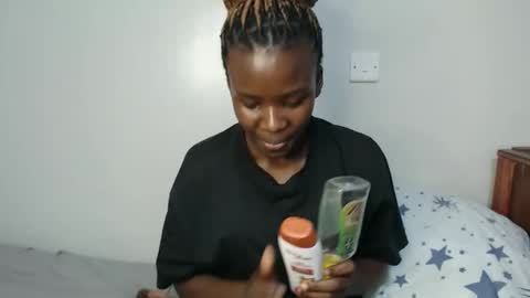 lati online show from October 30, 2:07 pm