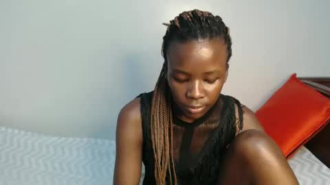 lati online show from November 16, 2:00 pm