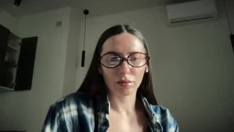 Snapshot of malina568708 chatting on February 11, 11:59 am malina568708 online show from February 11, 11:59 am