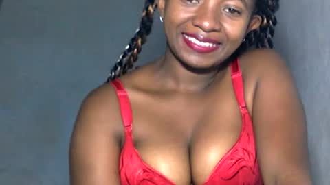 malinah01 online show from December 5, 4:12 pm