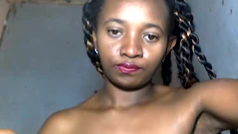 malinah01 online show from December 6, 5:53 am