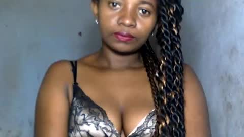 malinah01 online show from December 8, 4:14 am