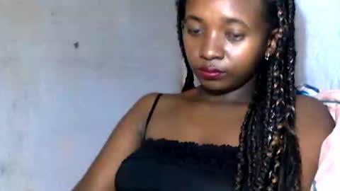 malinah01 online show from December 13, 10:41 am