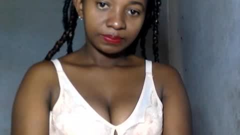 malinah01 online show from December 19, 4:34 am