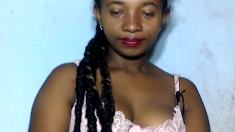 malinah01 online show from December 27, 5:09 am