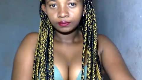 malinah01 online show from January 19, 3:39 am