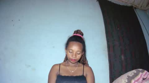 malinah01 online show from September 9, 1:49 am