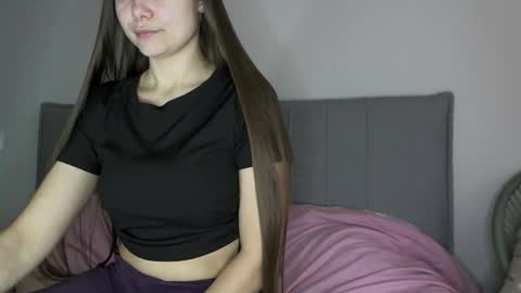 Snapshot of malinka_sweet19 chatting on December 19, 7:26 am malinka_sweet19 online show from December 19, 7:26 am