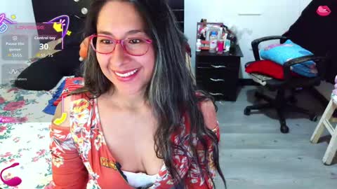 Snapshot of malishka_fox chatting on September 23, 5:05 pm Malishka  online show from September 23, 5:05 pm