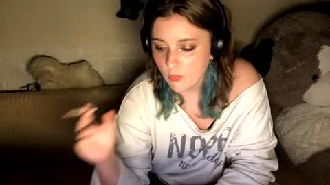 Snapshot of malliedains chatting on August 1, 3:33 pm malliedains online show from August 1, 3:33 pm