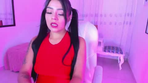 Mallorie online show from April 22, 5:47 pm