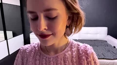 Nicole online show from April 3, 7:06 am