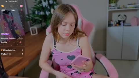 Mila online show from February 9, 1:48 pm