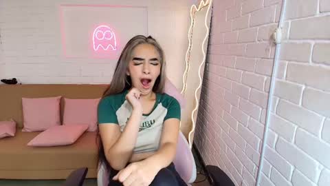 Malory  online show from February 16, 12:41 am